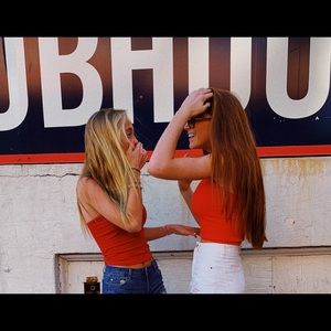 Meet your Posher, Elizabeth